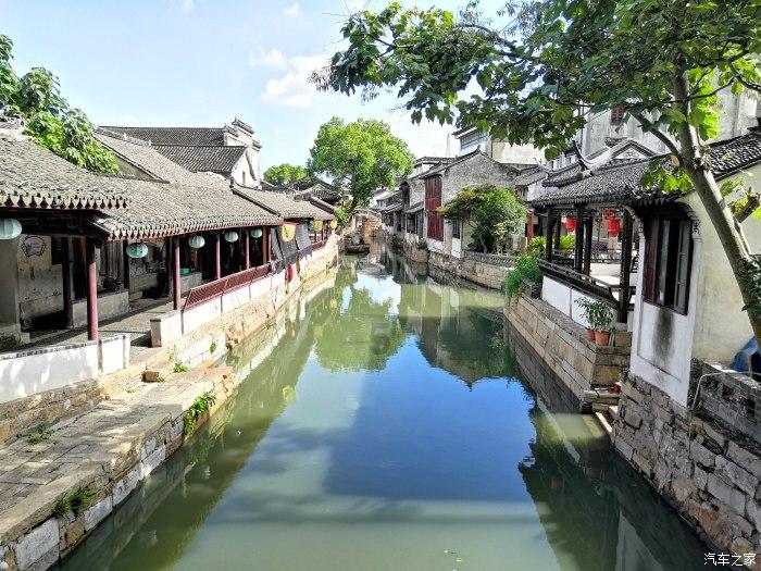 如果小行星即将撞击地球，人类有什么防御手段？游戏画面